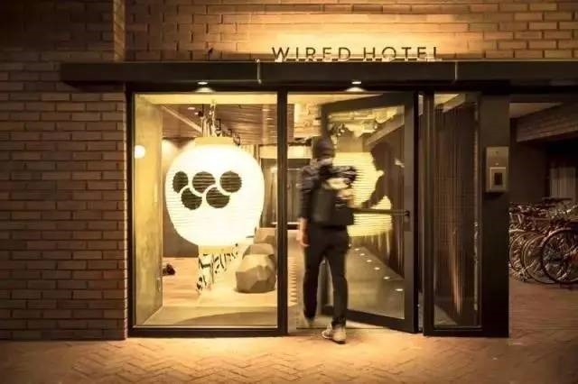 日本東京WIRED HOTLE酒店外觀門頭設(shè)計(jì)